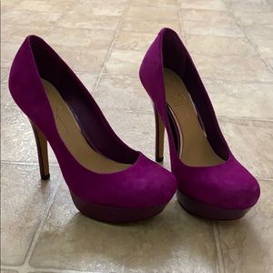 Jessica Simpson heel